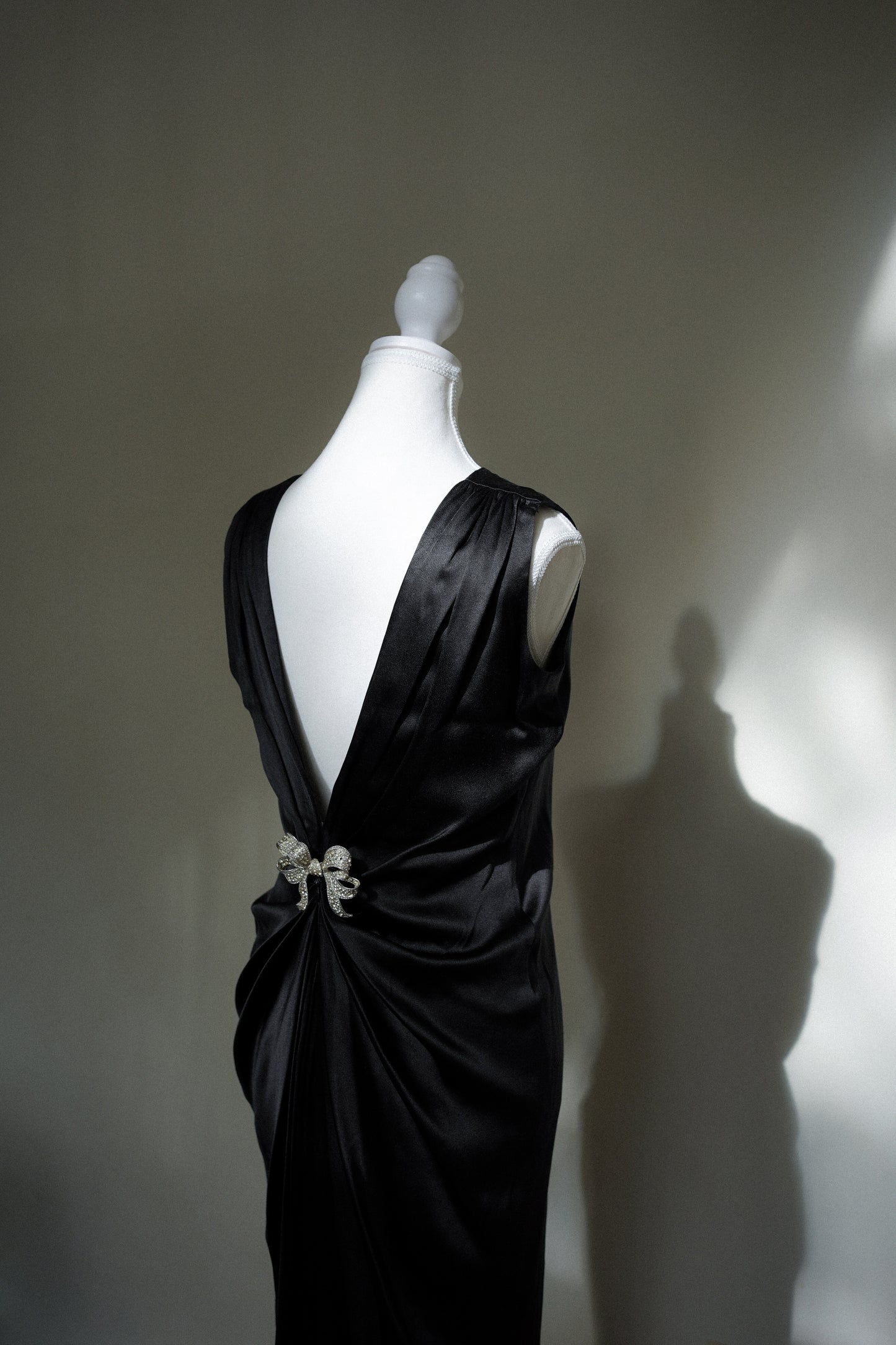 1986 Oscar de la Renta Gown & Brooch