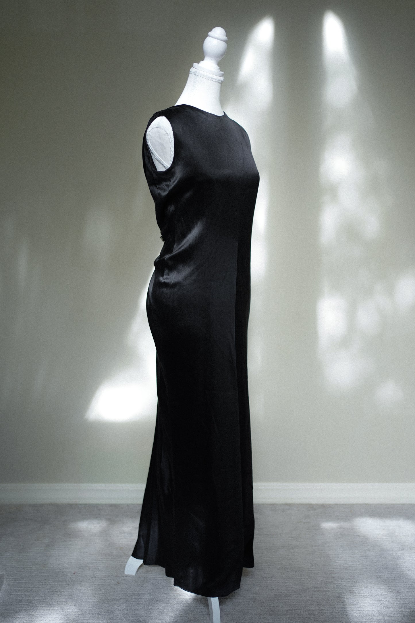 1986 Oscar de la Renta Gown & Brooch