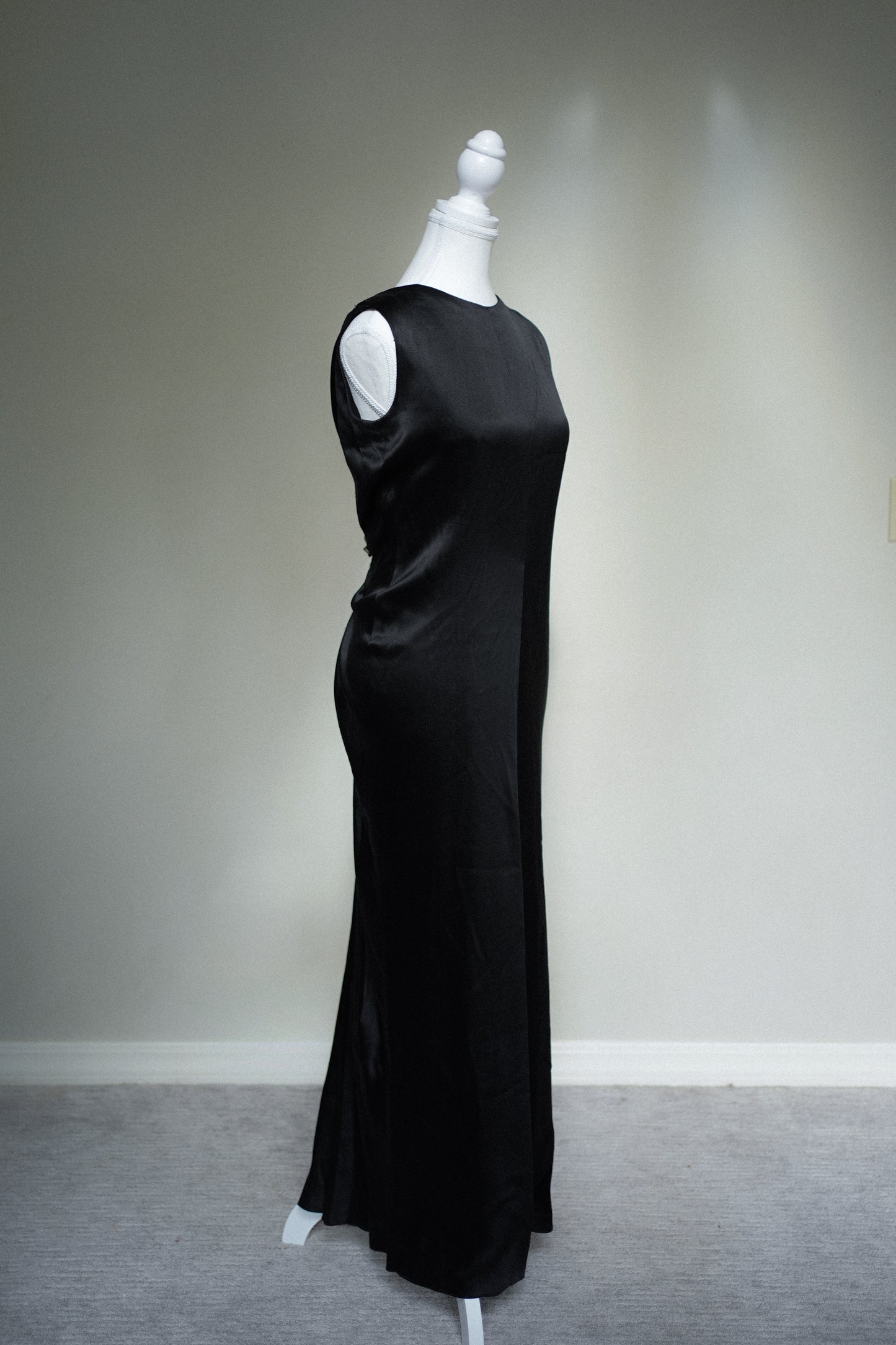 1986 Oscar de la Renta Gown & Brooch