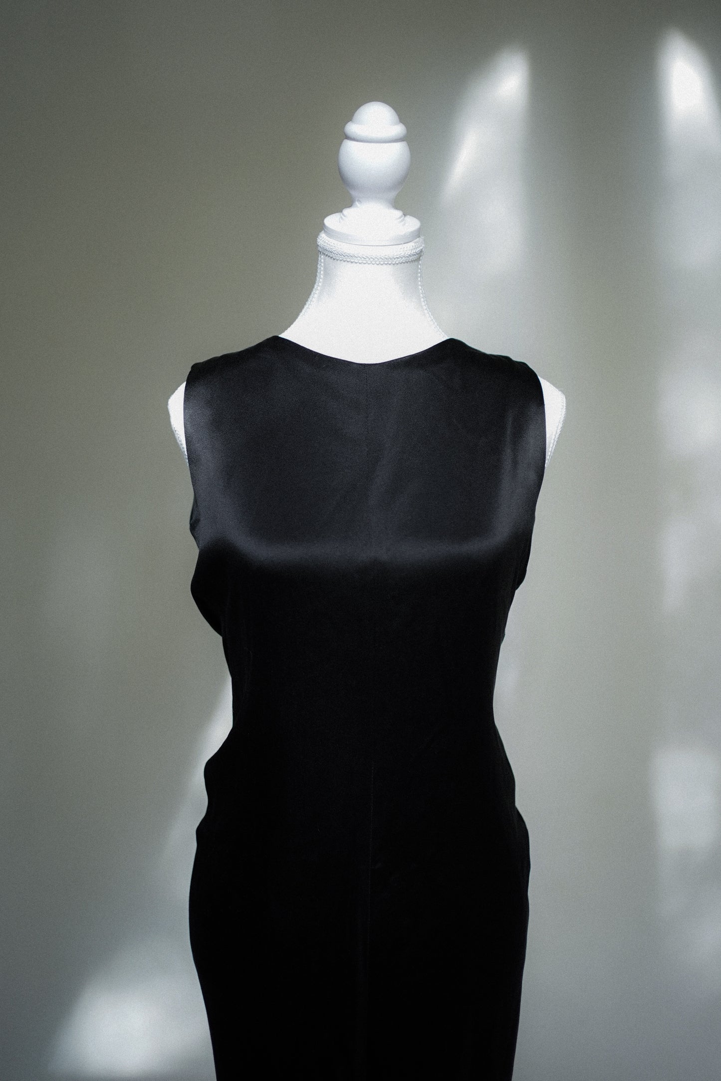 1986 Oscar de la Renta Gown & Brooch