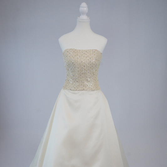 Vintage Vera Wang Beaded Silk Wedding Gown (S)