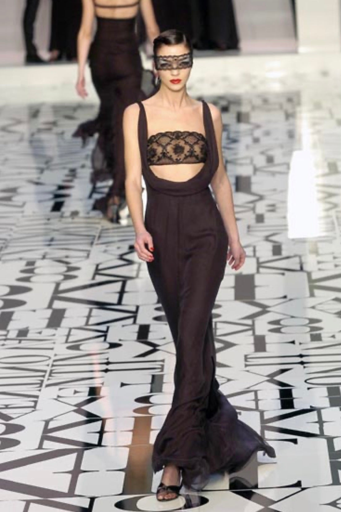 FW 2004 Valentino Runway Top