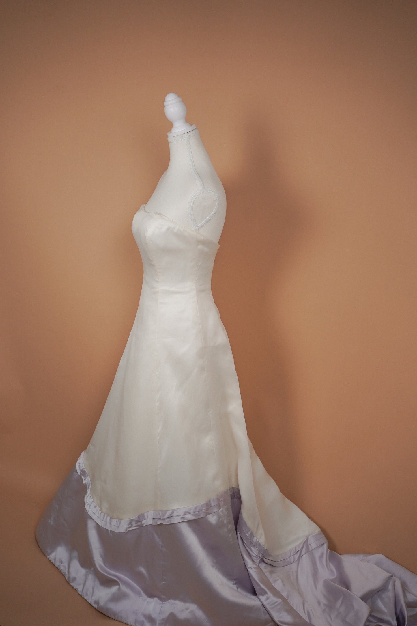 90’s Vintage Vera Wang Wedding Dress (S)