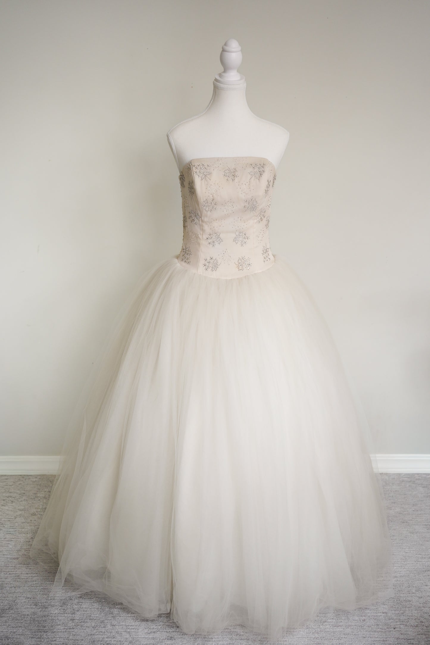 Monique Lhuillier Tulle Beaded Ball Gown