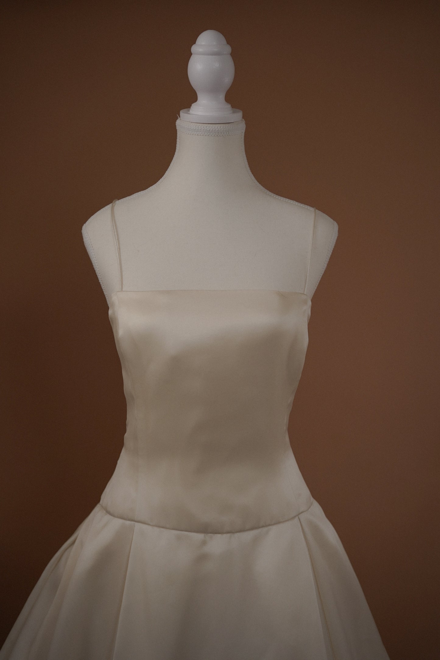Vintage Vera Wang Wedding Dress - Gold Label Silk w/ Bows