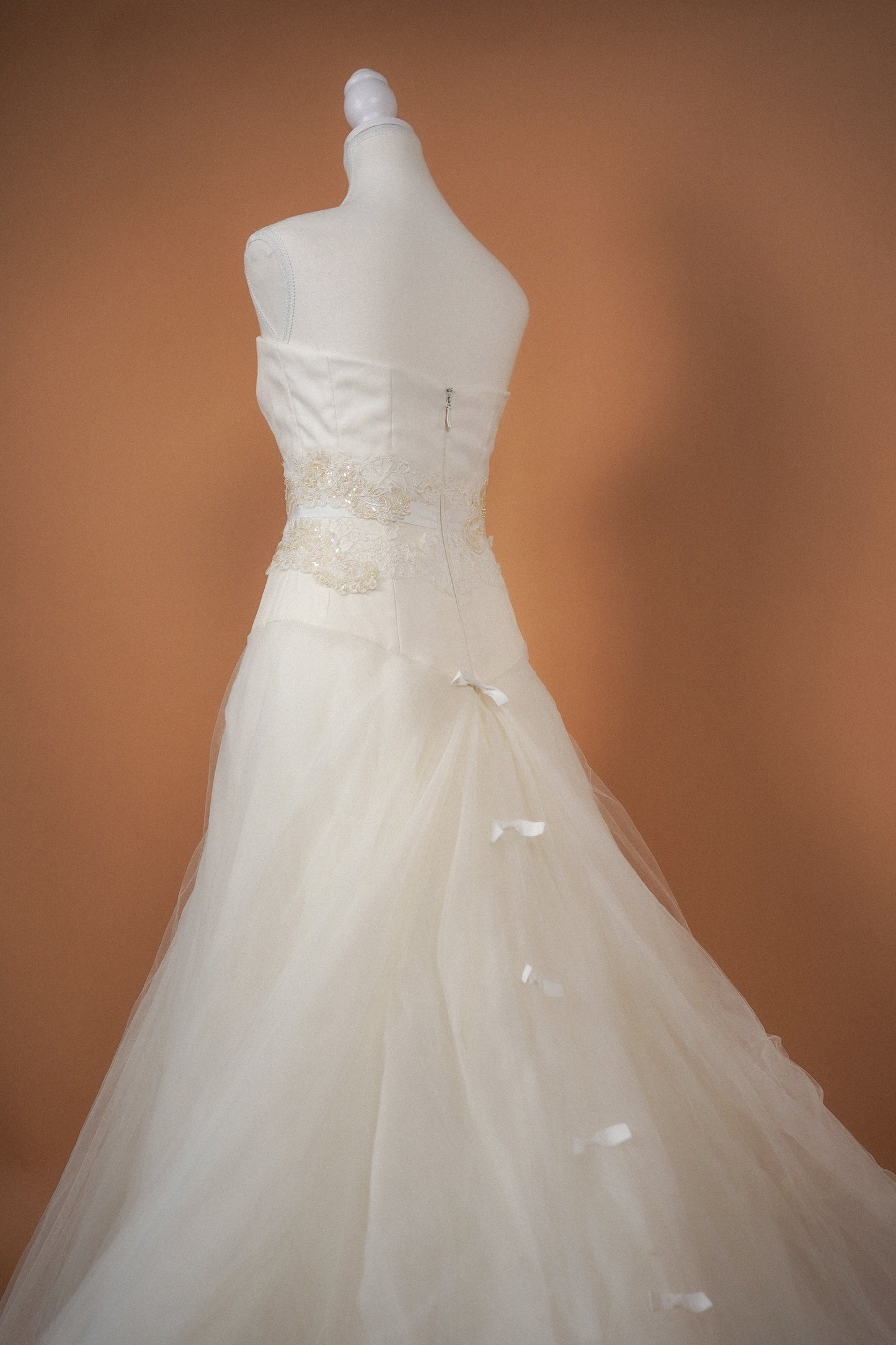 Bliss by Monique Lhuillier Ivory Silk & Tulle Strapless Wedding Gown (4)