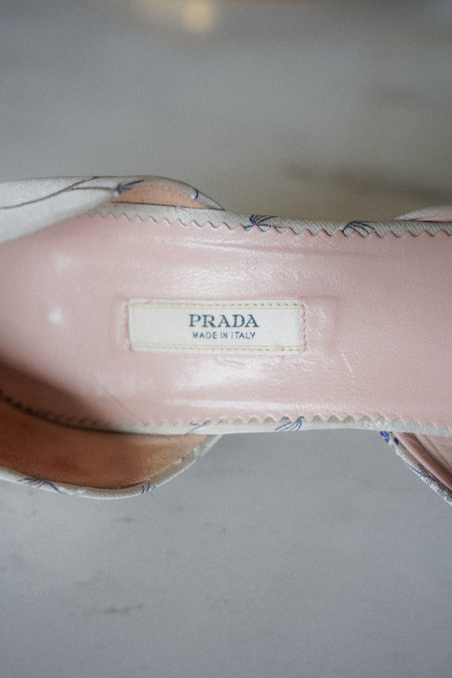 PRADA Floral Silk D’Orsay Kitten Heels (39.5)