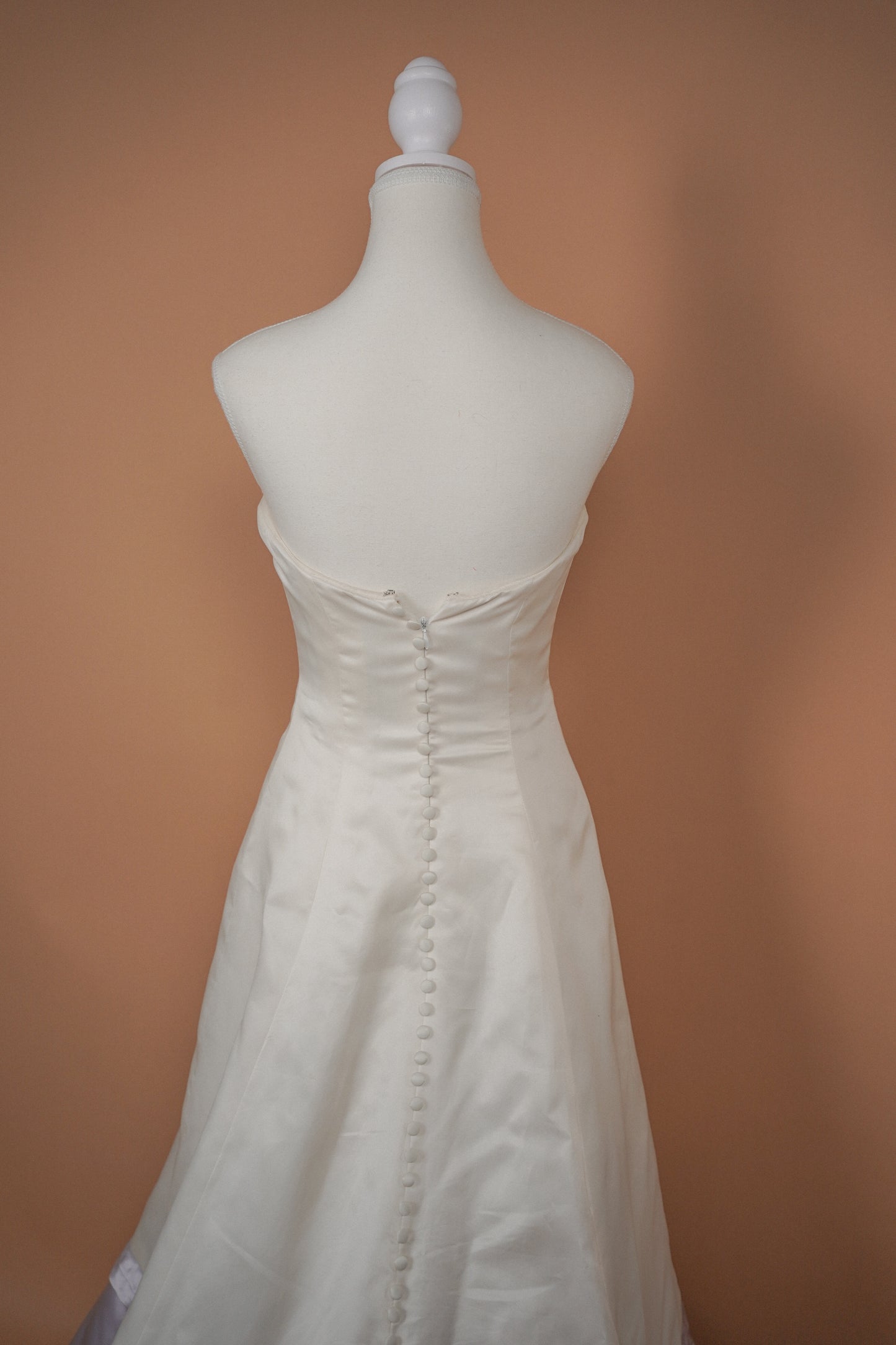 90’s Vintage Vera Wang Wedding Dress (S)