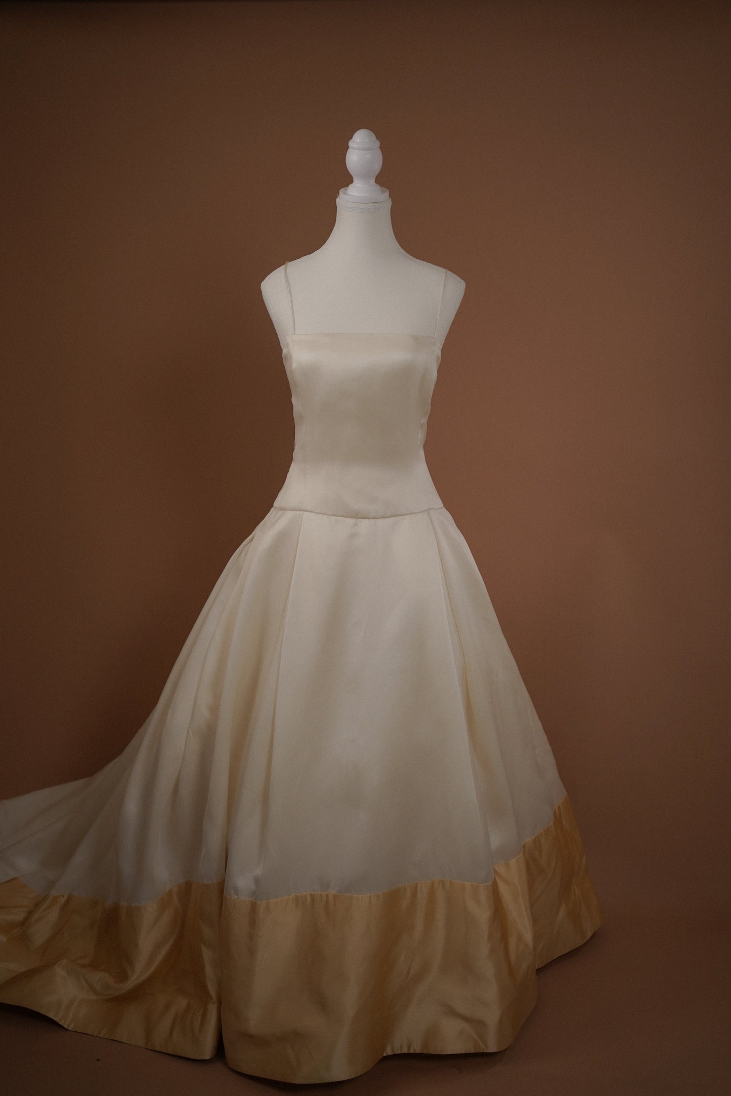 Vintage Vera Wang Wedding Dress - Gold Label Silk w/ Bows