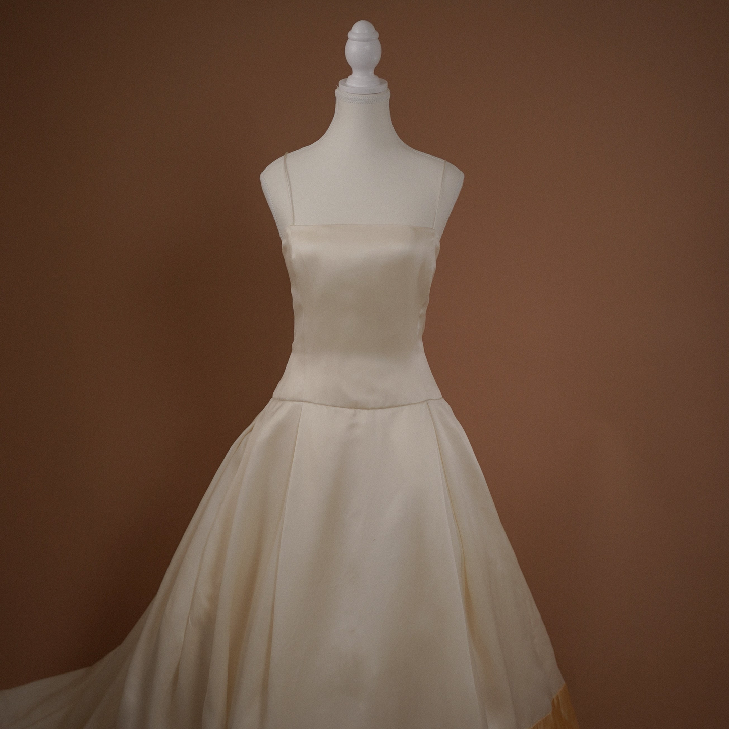 Vintage Vera Wang Wedding Dress - Gold Label Silk w/ Bows