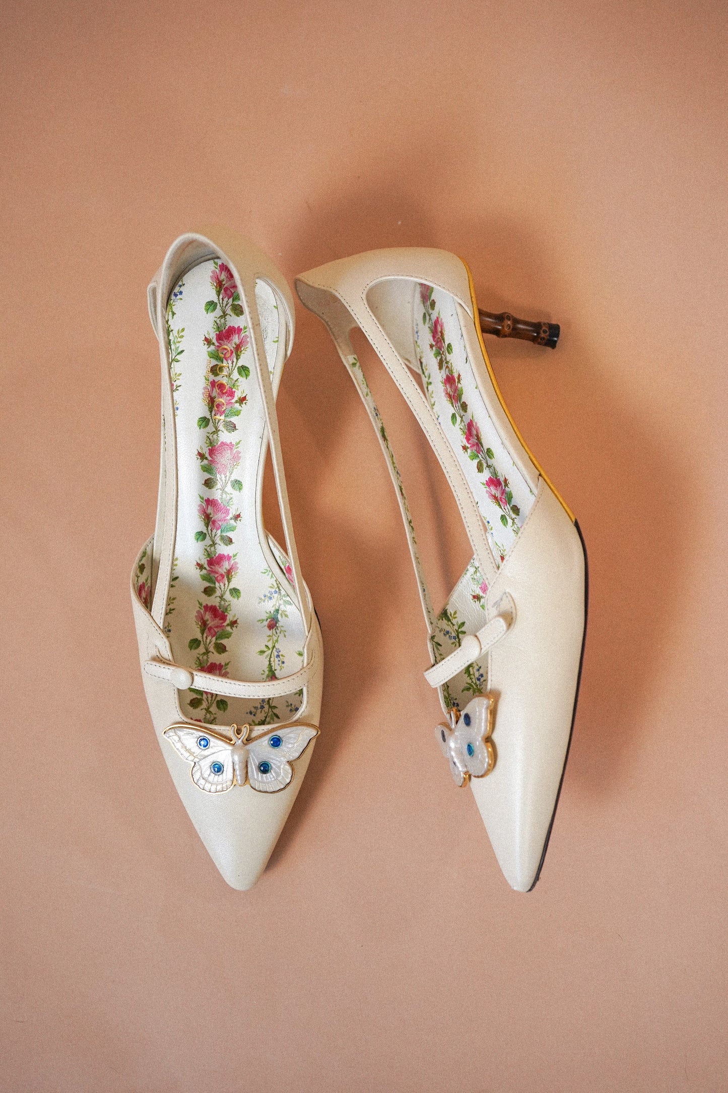 Gucci White Moth/Butterfly Kitten Heels (38)