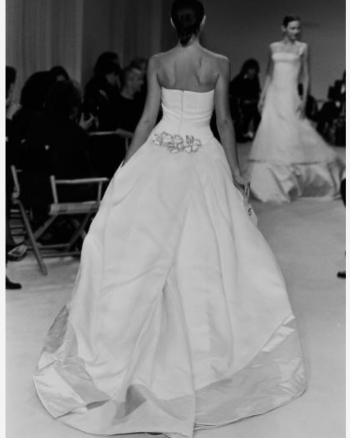 Vintage Vera Wang Wedding Dress - Gold Label Silk w/ Bows (M)