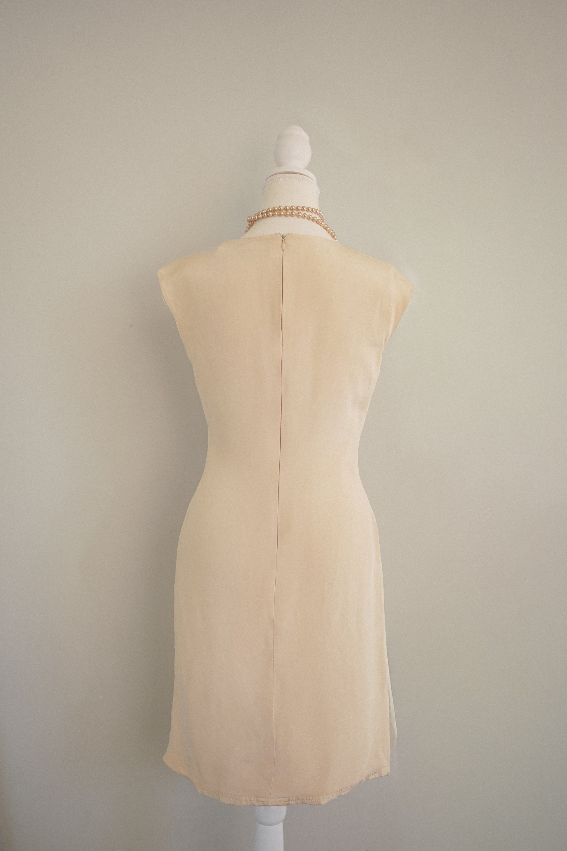 Valentino Boutique Asymmetrical Silk Dress (M) – Sheer Vintage Valentino Boutique Asymmetrical Silk Dress (M) – Sheer Vintage