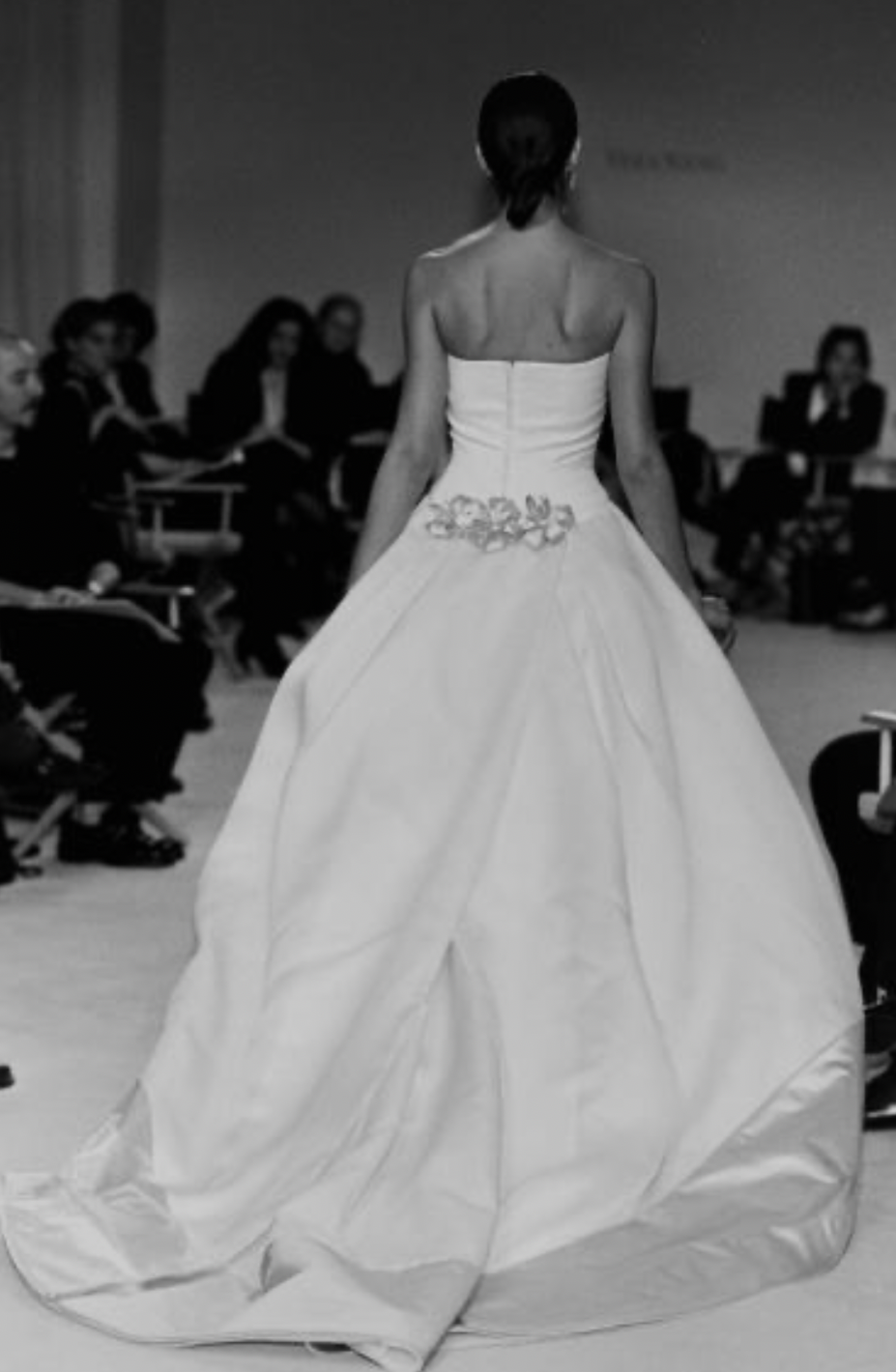 Vintage Vera Wang Wedding Dress - Gold Label Silk w/ Bows (M)