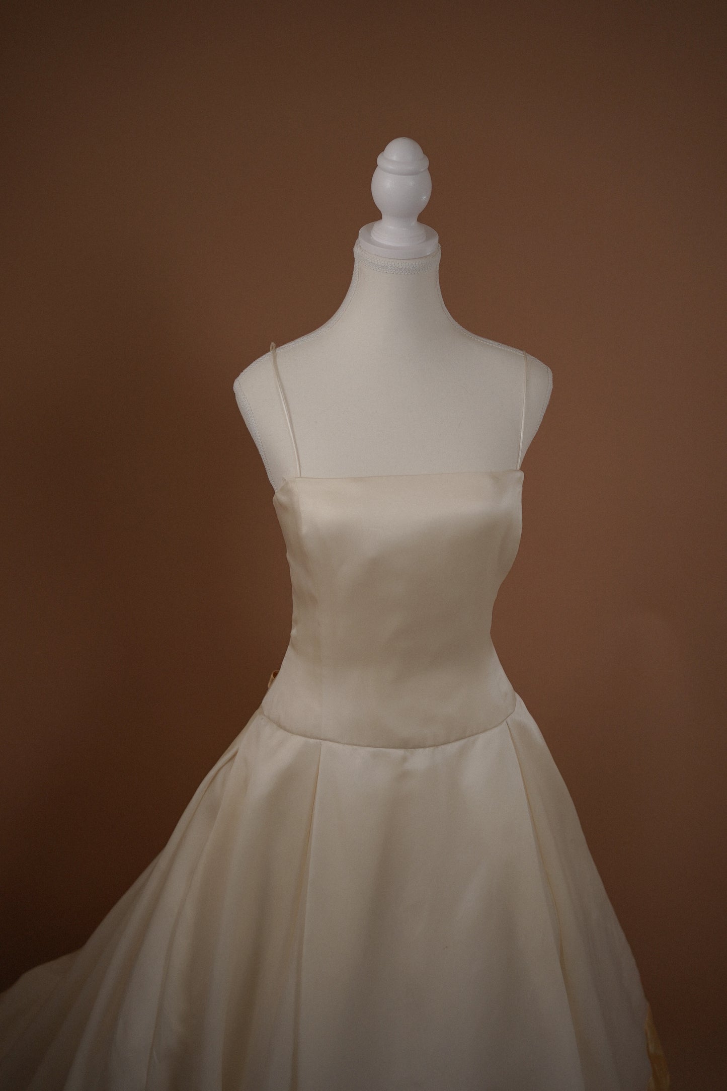 Vintage Vera Wang Wedding Dress - Gold Label Silk w/ Bows