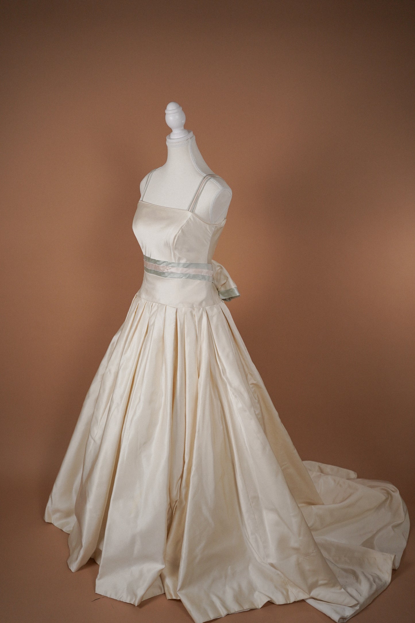 90’s Christian Dior Bridal Wedding Dress (S)