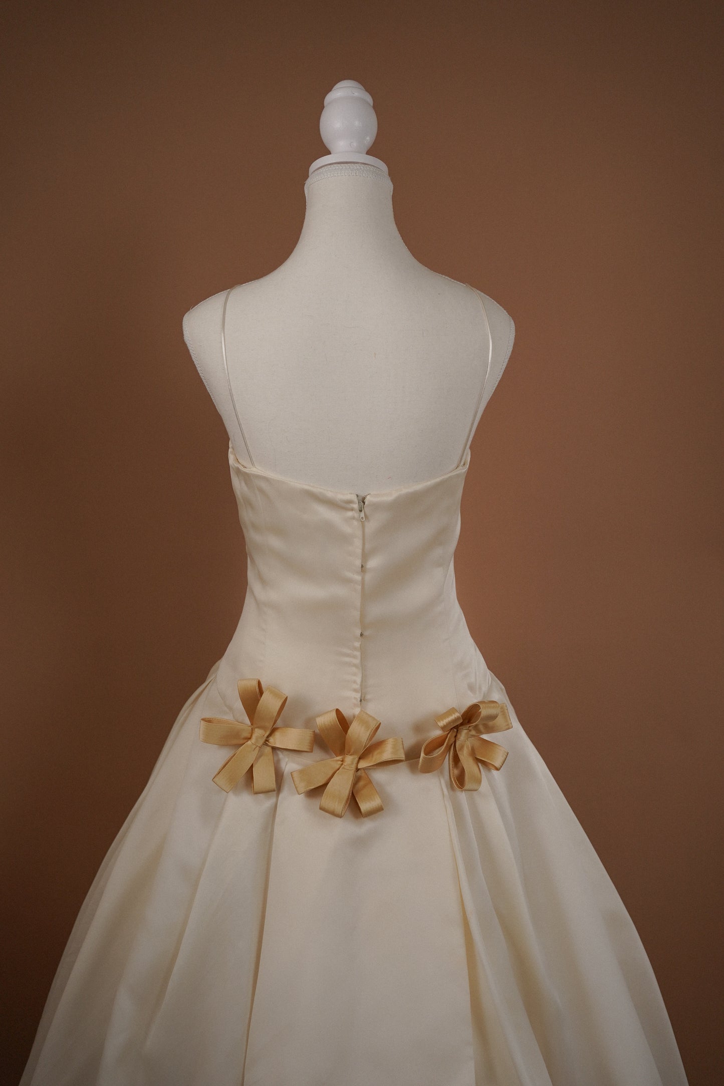 Vintage Vera Wang Wedding Dress - Gold Label Silk w/ Bows