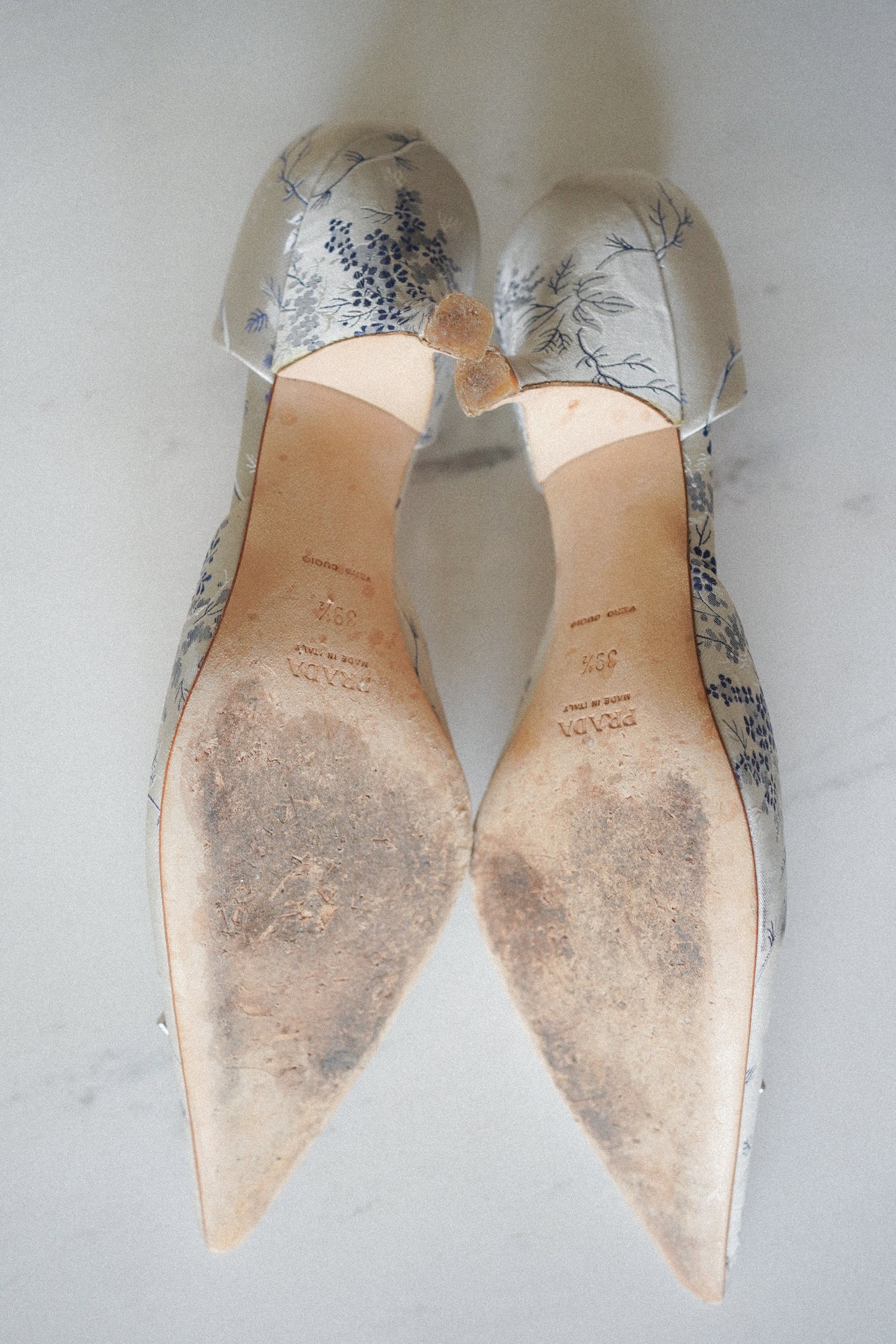 PRADA Floral Silk D’Orsay Kitten Heels (39.5)