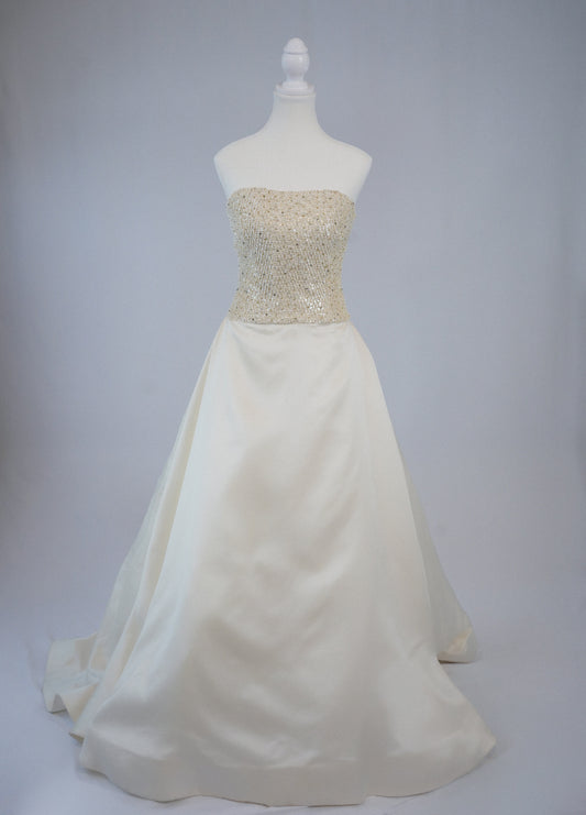 Vintage Vera Wang Beaded Silk Wedding Gown (S)