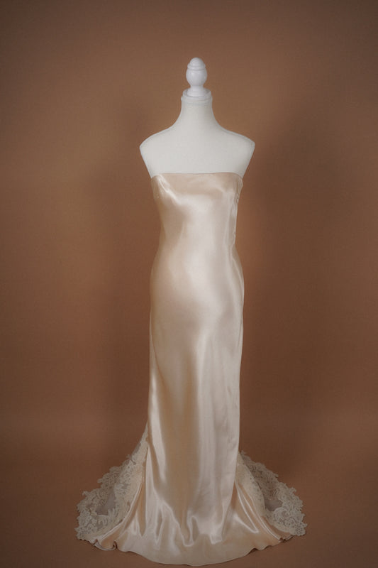 Vintage Vera Wang Strapless Wedding Gown