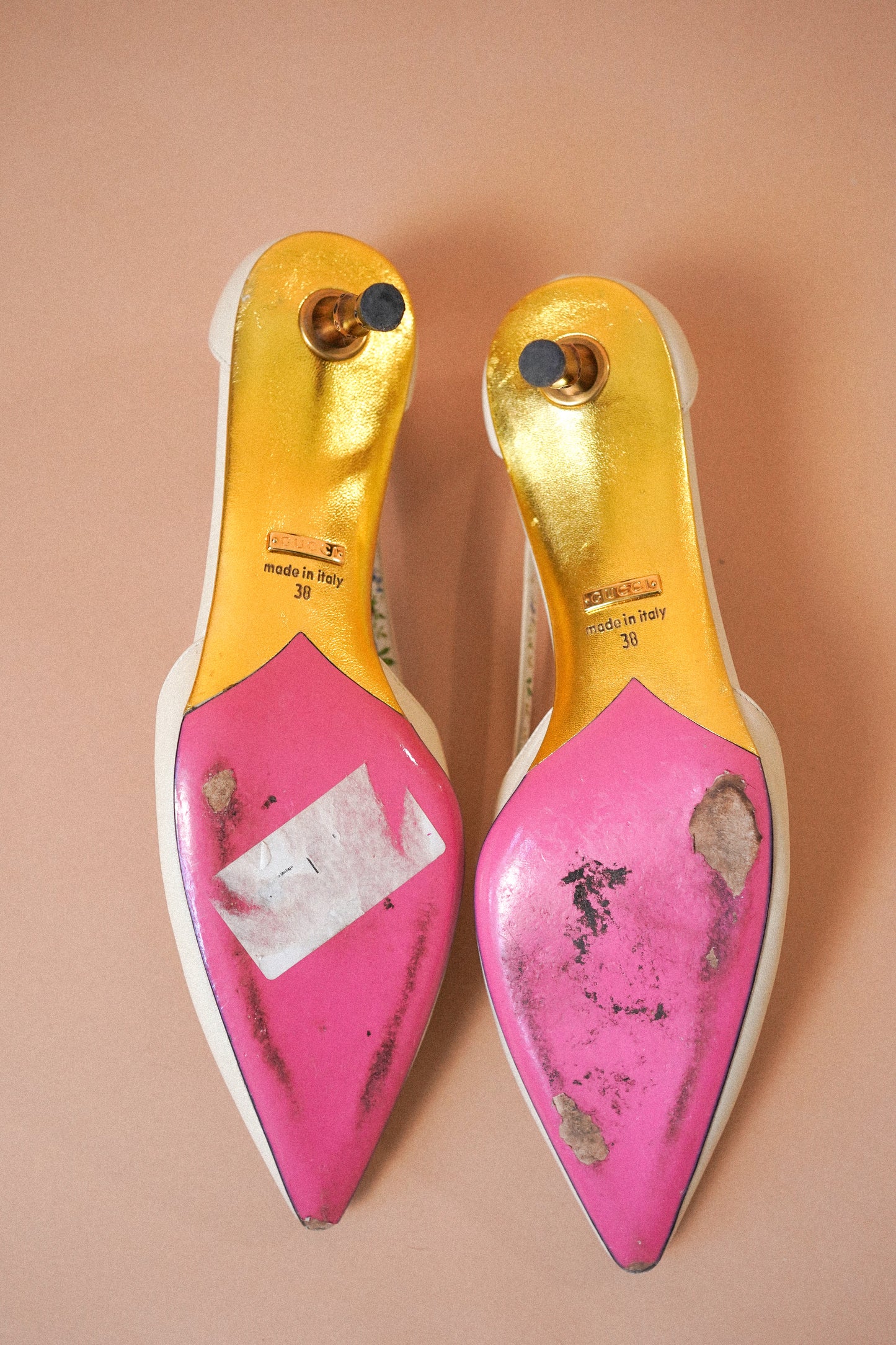 Gucci White Moth/Butterfly Kitten Heels (38)